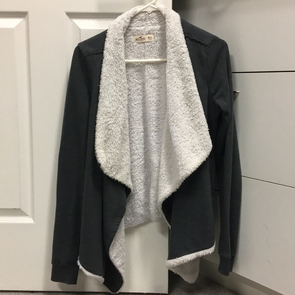 Hollister gray sweatshirt jacket